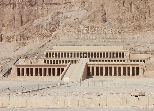 Privati dienos kelionė į Luksorą iš Safagos su šventyklos apsilankymais 