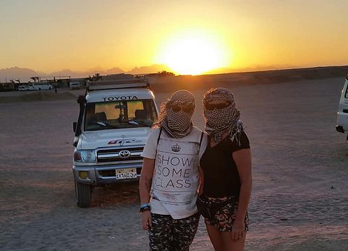 Experiența Jeep 4X4 în deșertul Hurghada 