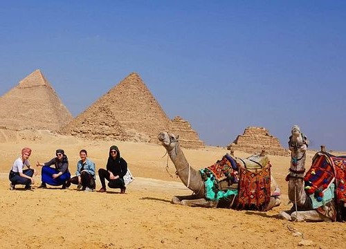 Excursie privată de o zi la piramide de la Marsa Alam într-un vehicul privat 