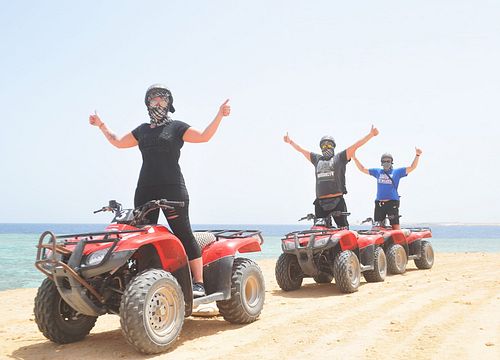 Quad cu bicicleta pe plajă de la Sahl Hasheesh - Excursie privată de-a lungul mării și în deșert 